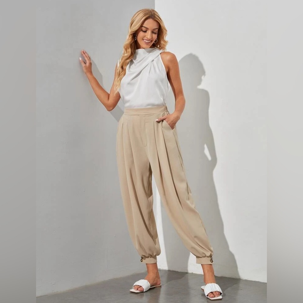 Tan Slant Pockets Button Hem Pants 🤎